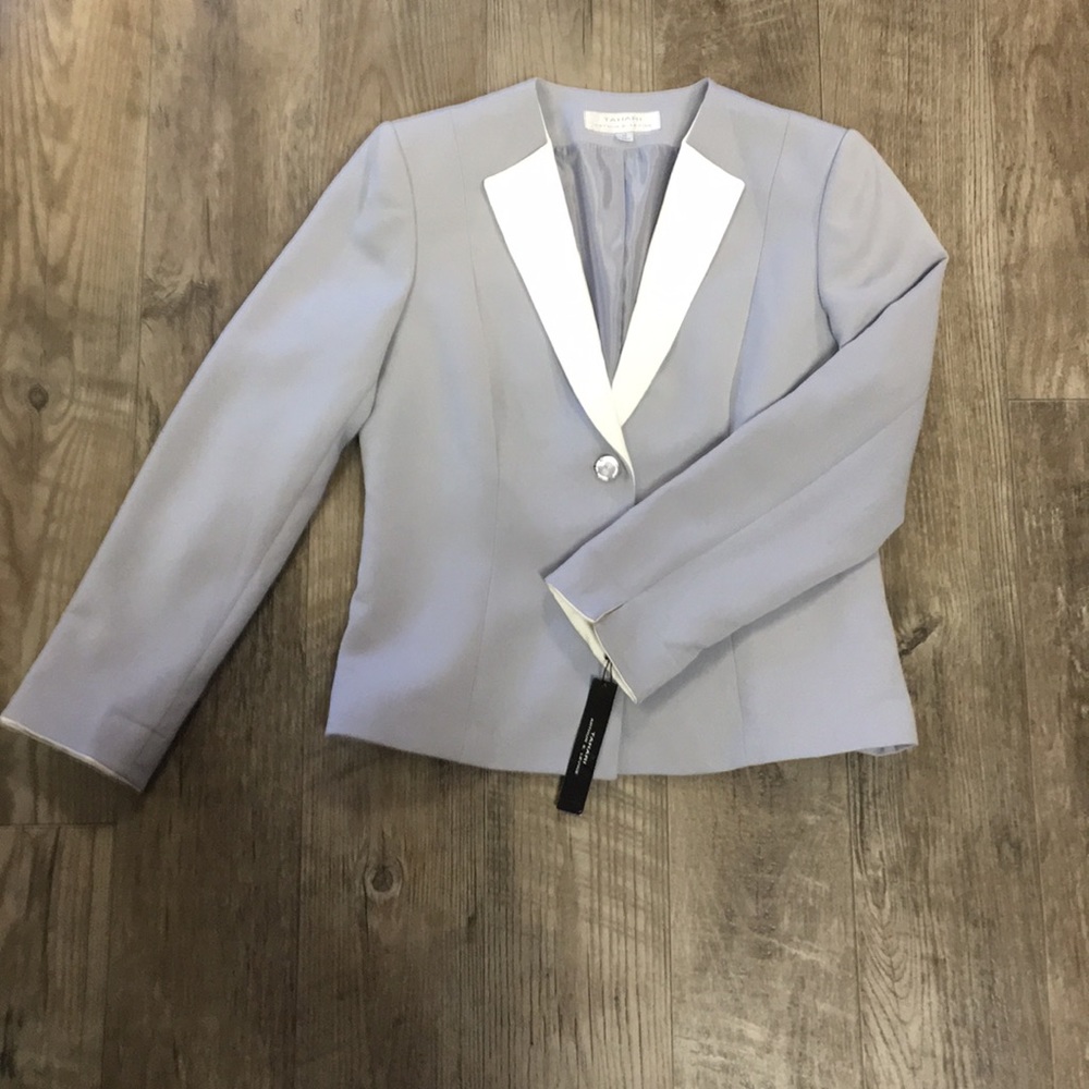 Tahari blazer